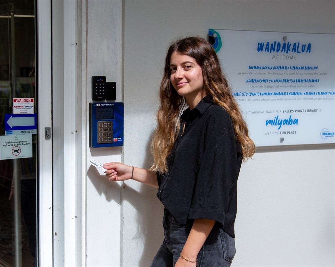 Dani Marrett accessing Speers Point Library.jpg